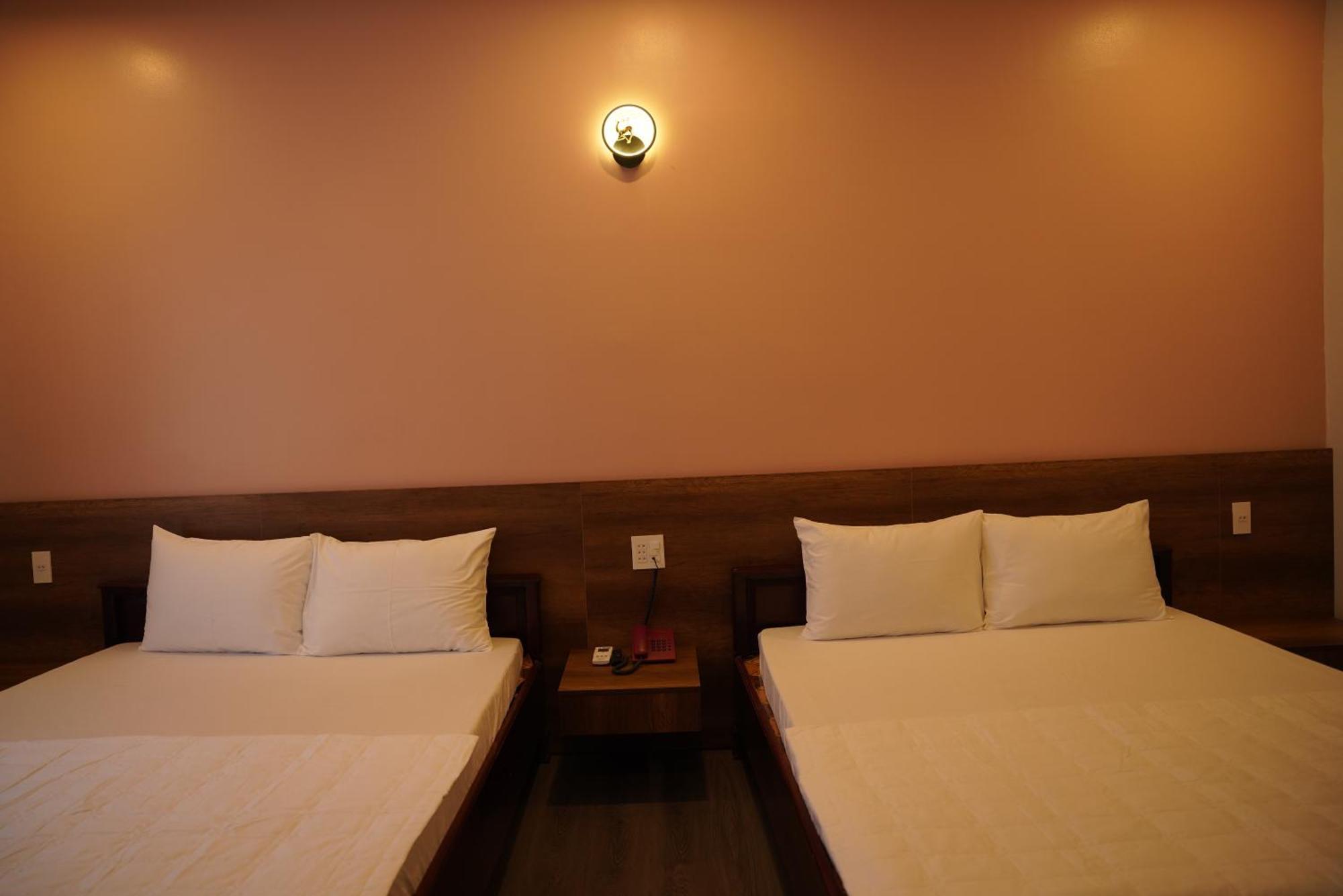 Khach San De Vuong Hotel Cao Lãnh Buitenkant foto